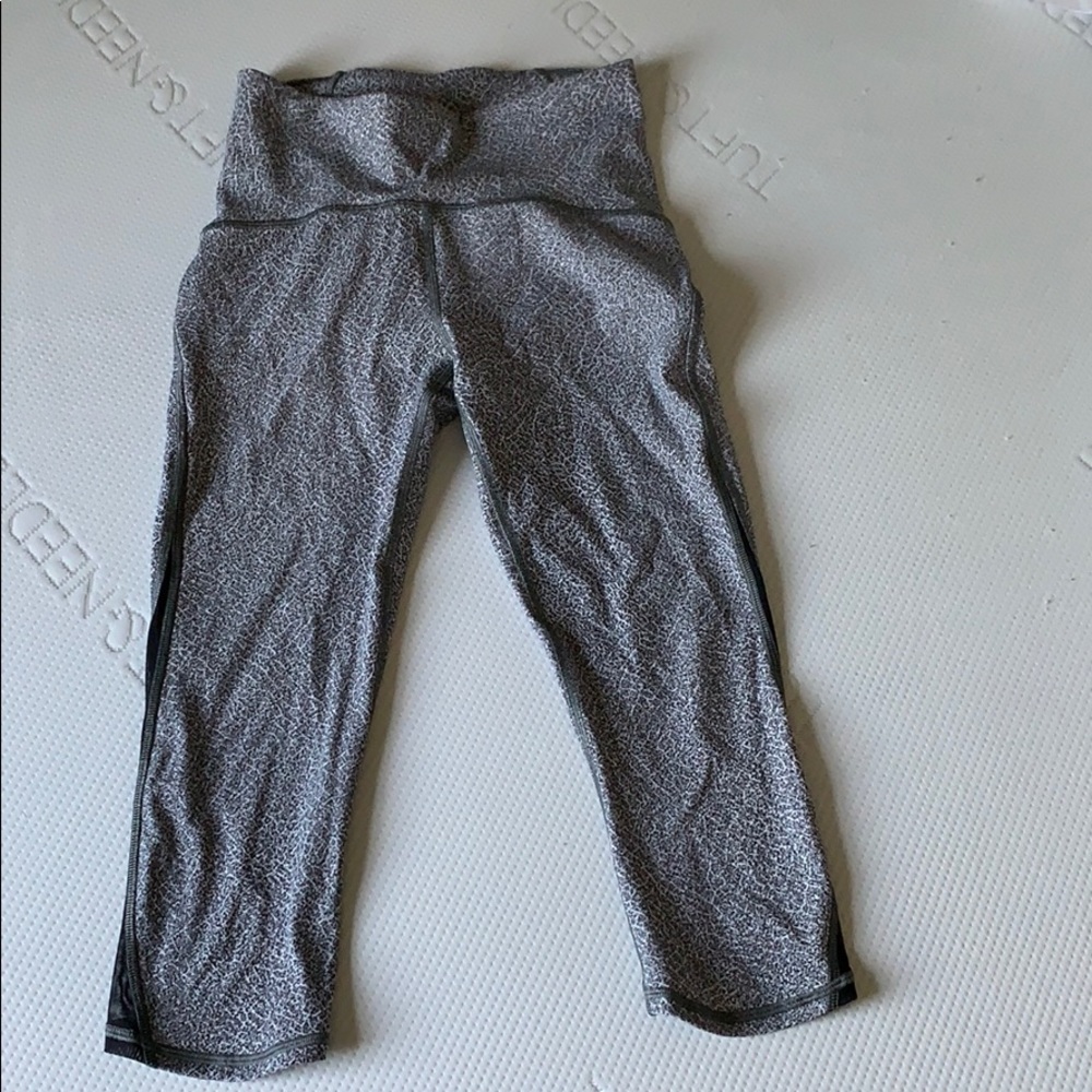 lululemon cropped leggings